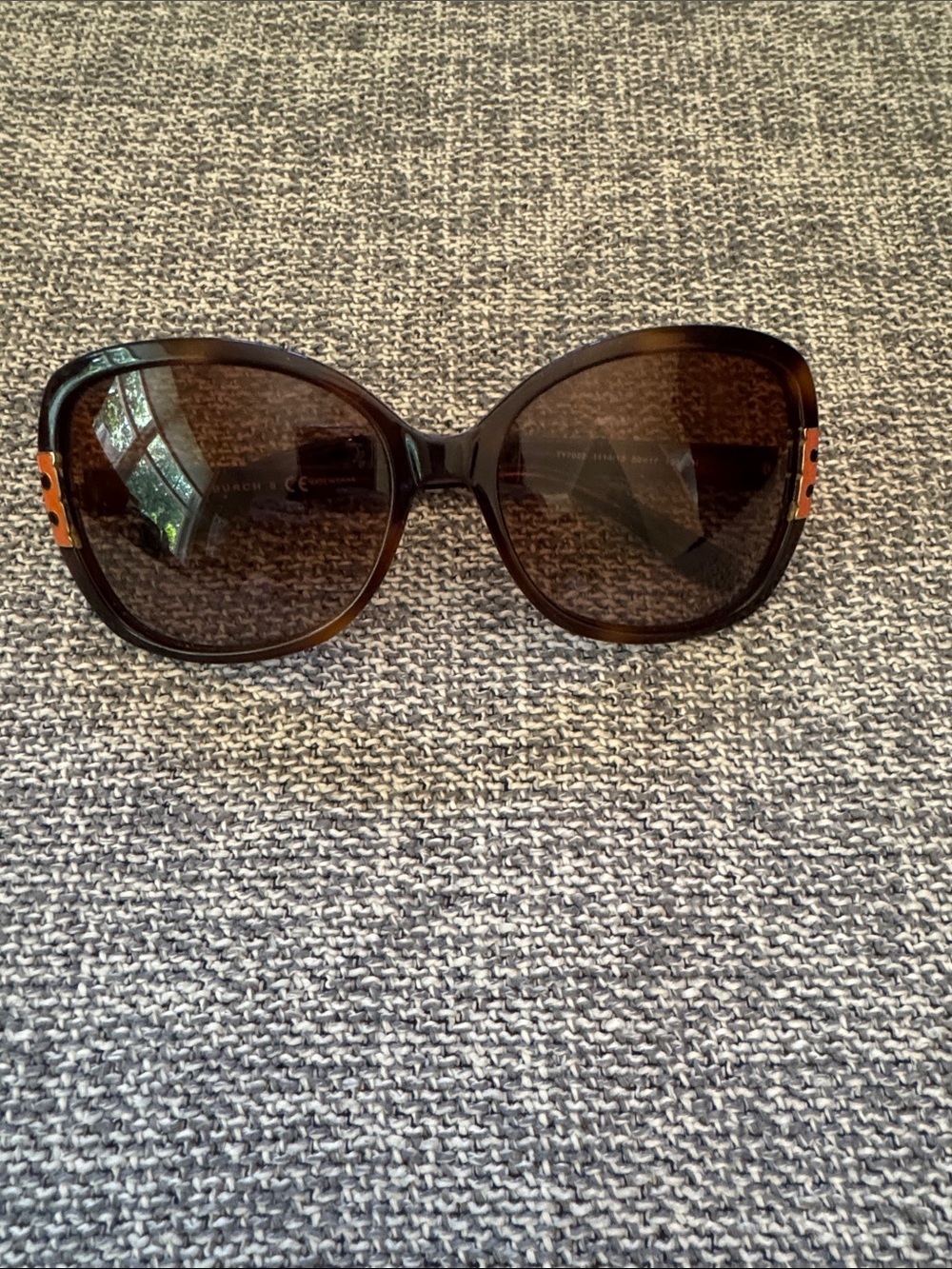Tory Burch Brown Gradient Sunglasses with Orange Logo Case